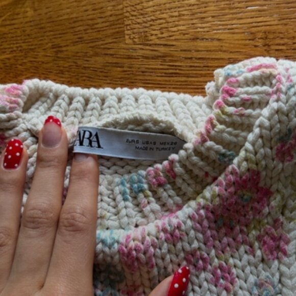 Zara Floral Knit Vest Ivory Pink Cream Blue Sweater Cropped Sleeveless S Top - Picture 2 of 4